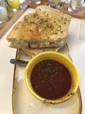 Grilled Cheese Bar by null