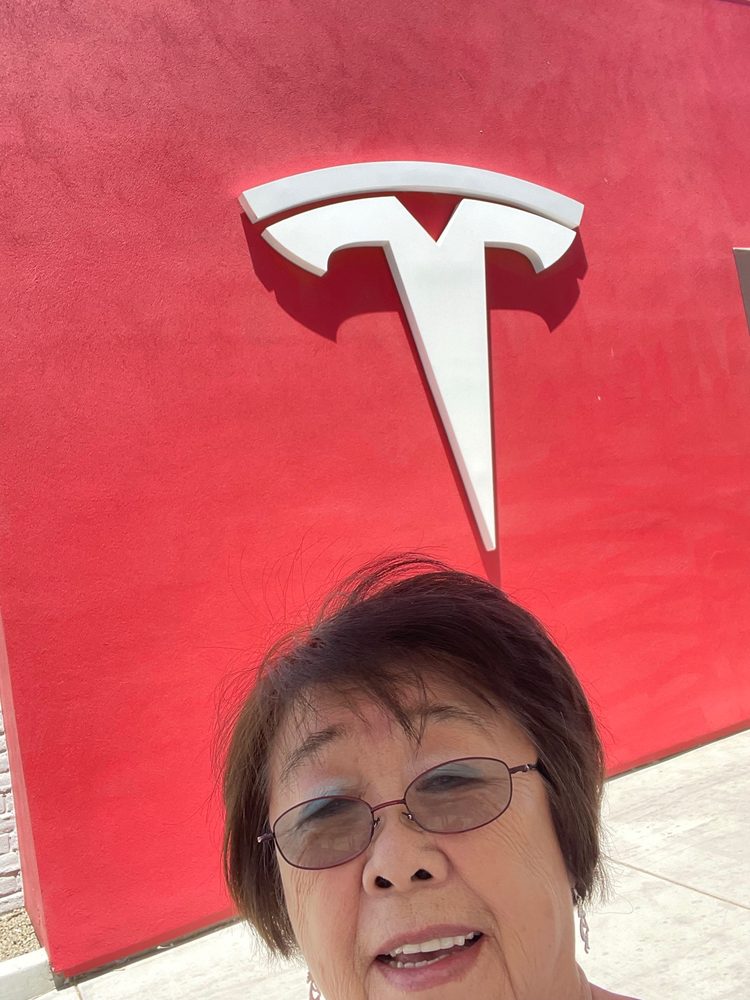 TESLA SUPERCHARGER 6931 Stockdale Hwy, Bakersfield, California EV