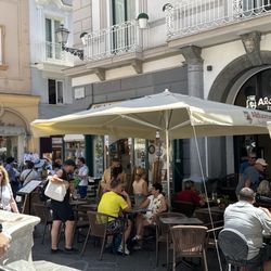 Piazza Duomo - Outside tables