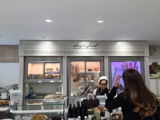 Daylesford Organic by null