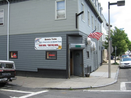 Shannon Tavern by null