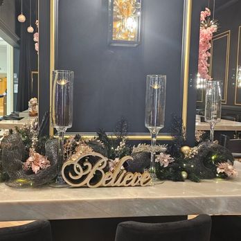 Liam's Den & Bubble Bar - Champagne Bars Near Me - Las Vegas, Nevada Liam's Den & Bubble Bar - Champagne Bars Near Me - Las Vegas, Nevada