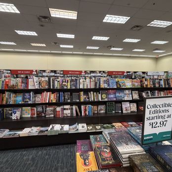 Books A Million - Bookstores Near Me - Kissimmee, Florida
