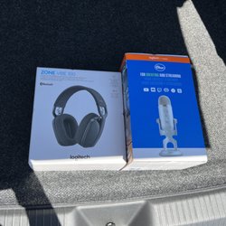 Staples - Headset and microphone