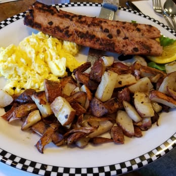 Black Bear Diner Davis - Chicken apple sausage, eggs and homefries - American Near Me - Davis, California Black Bear Diner Davis - Chicken apple sausage, eggs and homefries - American Near Me - Davis, California