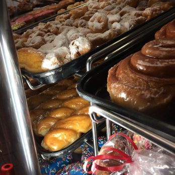 Winchell's Donut House - Donuts Near Me - Salinas, California
