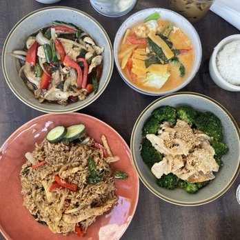 Monsoon Siam - Kao Pad Ka Pow Fried Rice, Curry, Pik Pow Chicken, Pad Garlic Chicken - Thai Near Me - Charlottesville, Virginia Monsoon Siam - Kao Pad Ka Pow Fried Rice, Curry, Pik Pow Chicken, Pad Garlic Chicken - Thai Near Me - Charlottesville, Virginia