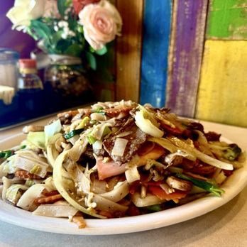 Secret Thai Restaurant - Pad woon sen with wide noodles - Thai Near Me - Chalmette, Louisiana Secret Thai Restaurant - Pad woon sen with wide noodles - Thai Near Me - Chalmette, Louisiana
