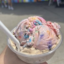 The Ice Cream Store - Cappuccino Crunch and cotton candy