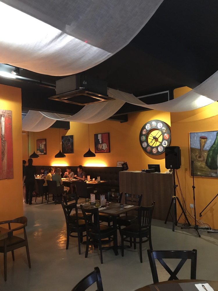 Coppola Family Pizzeria & Wine Bar