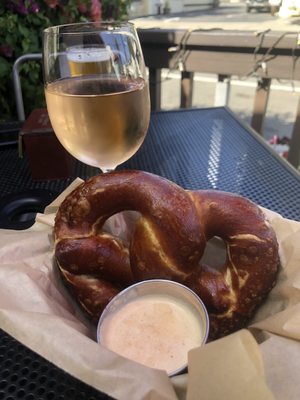 Yellow Belly Tap by null