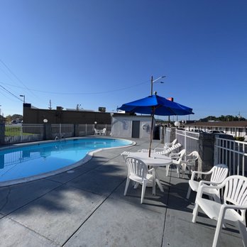 Econo Lodge - Pool - Hotels Near Me - Oxford, Alabama Econo Lodge - Pool - Hotels Near Me - Oxford, Alabama