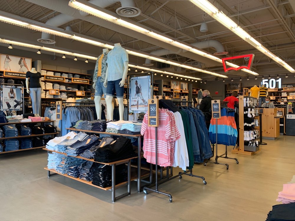 LEVI’S OUTLET STORE Updated October 2024 10562 Emerald Coast Pkwy