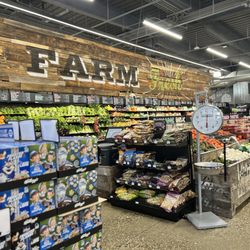 Bridge Street Market - Produce area