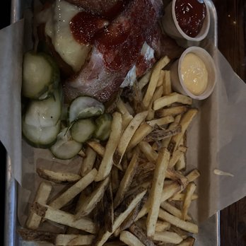 Inver Grove Brewing - Bison Burger under the bun - Breweries Near Me - Inver Grove Heights, Minnesota