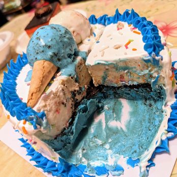 Stuffed Ice Cream - Inside of the cake: Cookie monster ice cream and birthday cake ice cream - Ice Cream & Frozen Yogurt Near Me - Brooklyn, New York