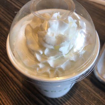 Shake Shack Pentagon City - Black & White Shake - Burgers Near Me - Arlington, Virginia