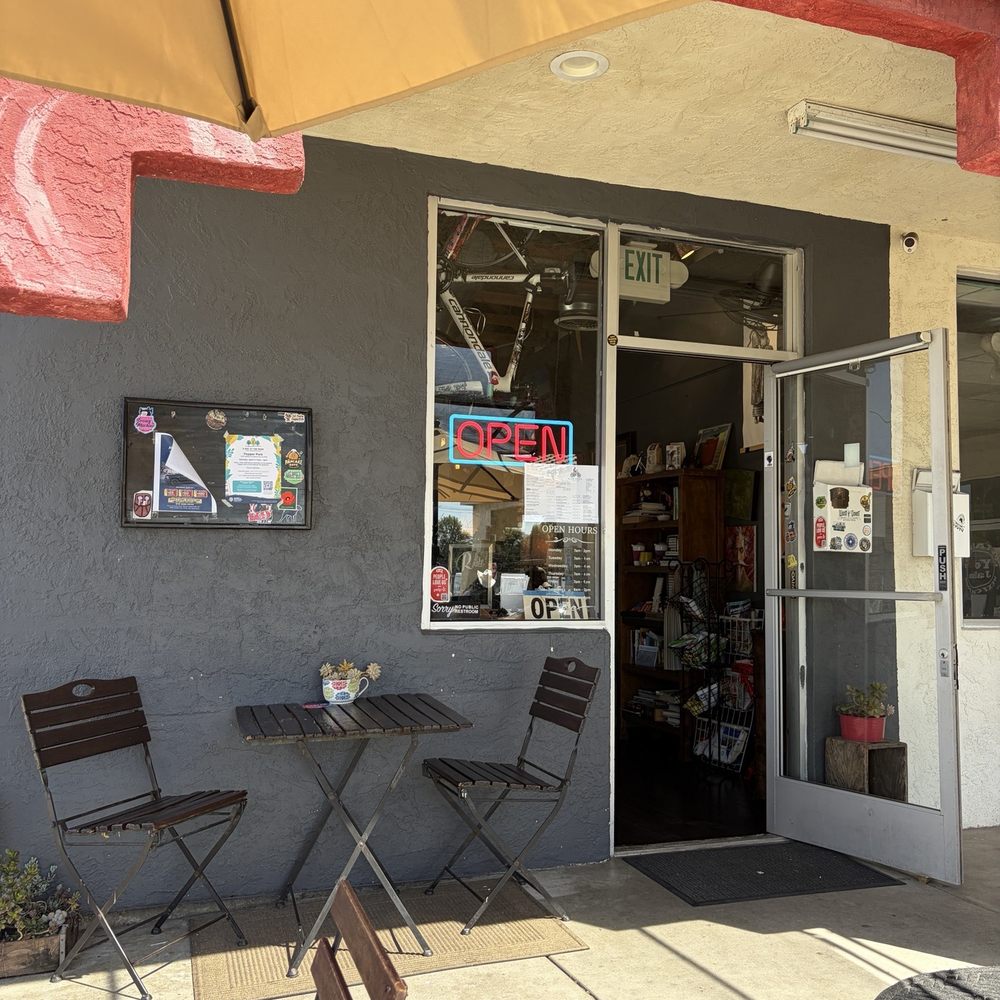 6 Grados Coffee (entrance) 6 Grados Coffee (entrance)