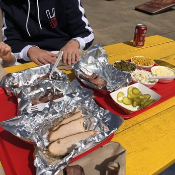 Alzer's BBQ - 1 1/2 lbs. of Meat and 4 Small Sides - Barbeque Near Me - Cedar Park, Texas