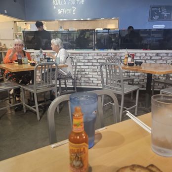 Biscuits Cafe - Cafes Near Me - Surprise, Arizona