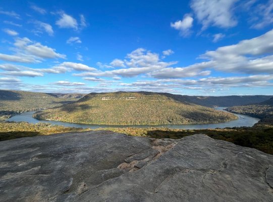 Snooper's Rock by null