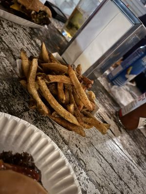 GUSTOS burger bar + more by null