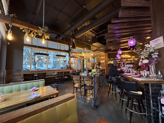 Tem Sib Eatery & Bar by null