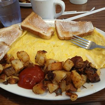 State Street Cafe - Cheese omelet - Salad Near Me - North Haven, Connecticut State Street Cafe - Cheese omelet - Salad Near Me - North Haven, Connecticut