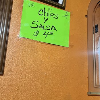 El Cochinito Contento - $4.75 for Chips and Salsa - Mexican Near Me - Fresno, California
