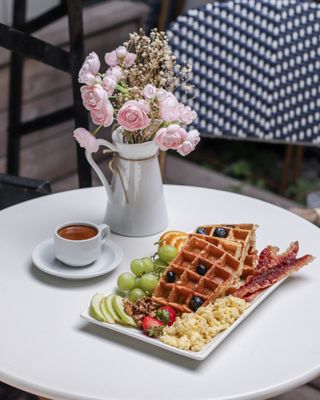 MAISON OFLORE | Restaurant de gaufres à Montréal by null