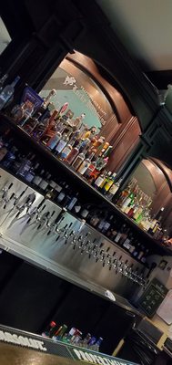 Lucky Baldwin's Pub by null
