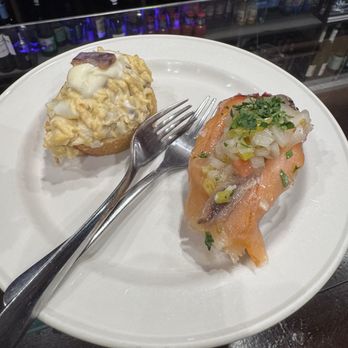 La Espiga - Egg salad and smoked salmon Pinchot - Tabernas Near Me - Donostia / San Sebastián, SS La Espiga - Egg salad and smoked salmon Pinchot - Tabernas Near Me - Donostia / San Sebastián, SS