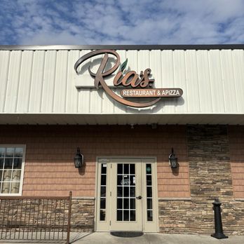 Ria's Restaurant and Apizza - Italian Near Me - Waterbury, Connecticut Ria's Restaurant and Apizza - Italian Near Me - Waterbury, Connecticut