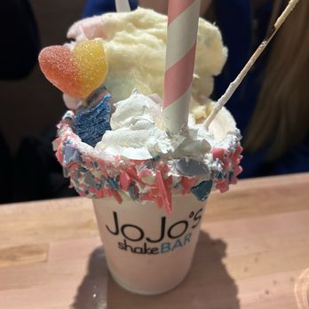 JoJo’s Shake Bar - River North - Wonder Years Biggie Shake - Diners Near Me - Chicago, Illinois
