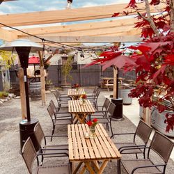 Roland Wines - Outdoor seating