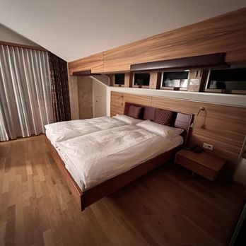 Hotel Pollux - Hotels Near Me - Zermatt, VS