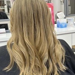 Correction cut and curls by Nicole Correction cut and curls by Nicole