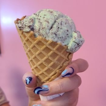Loard's Ice Cream - Mint chocolate chip ice cream in a waffle cone on a hot day in downtown Livermore - 8/2021 - Ice Cream & Frozen Yogurt Near Me - Livermore, California Loard's Ice Cream - Mint chocolate chip ice cream in a waffle cone on a hot day in downtown Livermore - 8/2021 - Ice Cream & Frozen Yogurt Near Me - Livermore, California