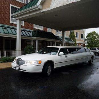 Black Label Limos - Wine Tours Near Me - Valparaiso, Indiana Black Label Limos - Wine Tours Near Me - Valparaiso, Indiana