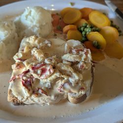 Marco's Grill & Pasta House - Hot lobster sandwich with mashed potatoes