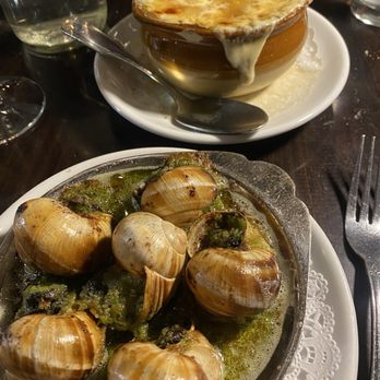 La Sirène-UWS - Escargots á la Bourguignonne and French Onion Soup - French Near Me - New York, New York La Sirène-UWS - Escargots á la Bourguignonne and French Onion Soup - French Near Me - New York, New York