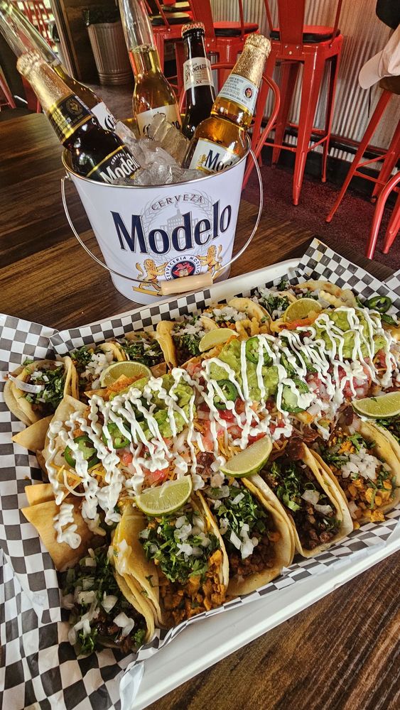 Tacos Esteban Logo