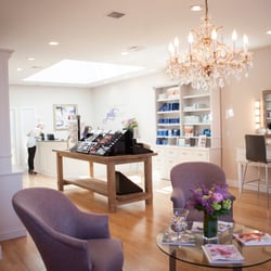 Prettyology - The beautiful, clean reception area. High ceilings, oversized skylights & windows create a spacious and luxurious atmosphere.