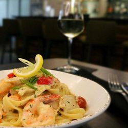 Bistro On 4th - Chicken Chardonnay Fettuccini with Tiger Prawns