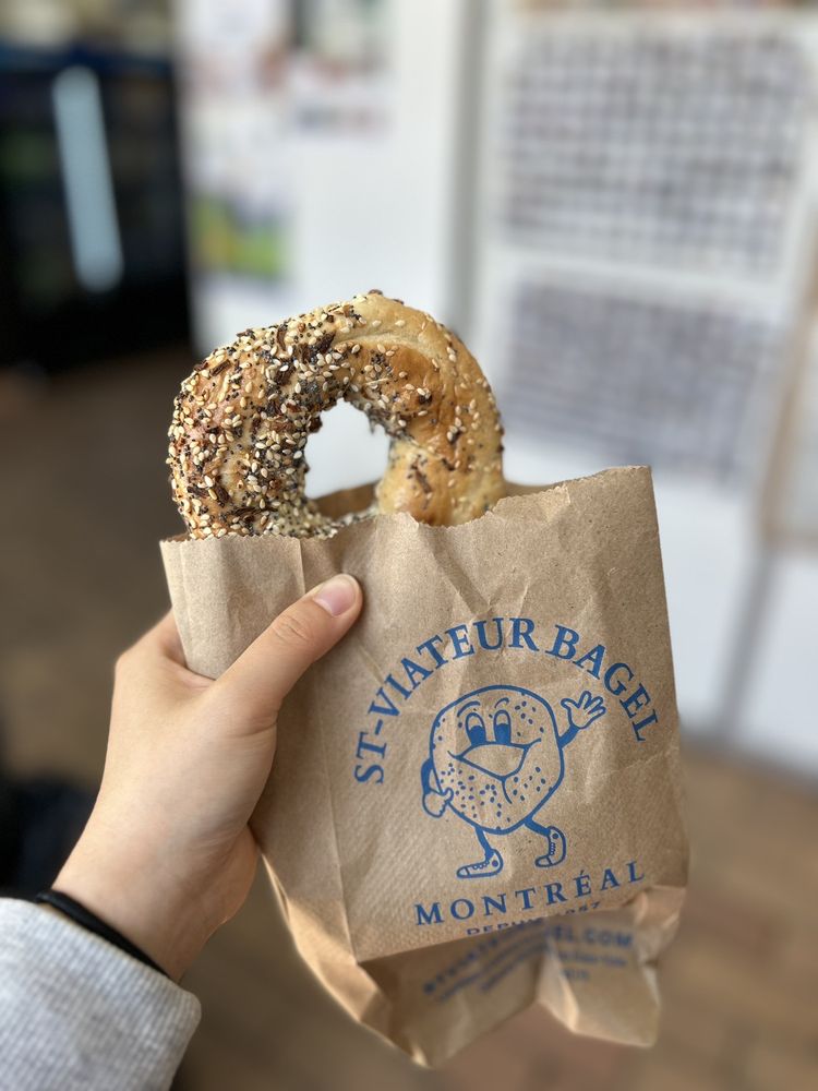 STVIATEUR BAGEL Updated October 2024 970 Photos & 826 Reviews 263 Rue SaintViateur O