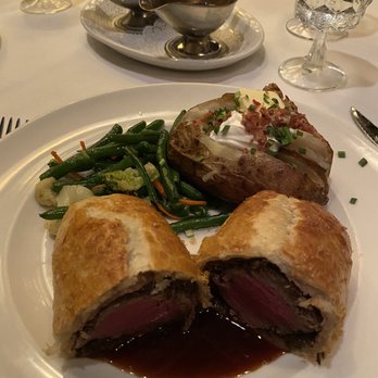 Hy's Steak House - Beef Wellington perfectly cooked. - Steakhouses Near Me - Honolulu, Hawaii
