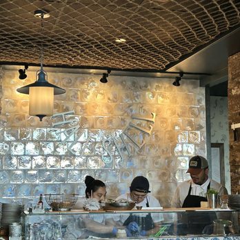 Half Shell - Ambiance - Bars Near Me - Seattle, Washington