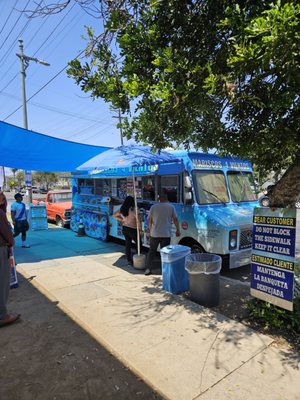 Mariscos 4 Vientos by null