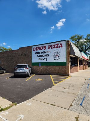 Dino's Pizza by null