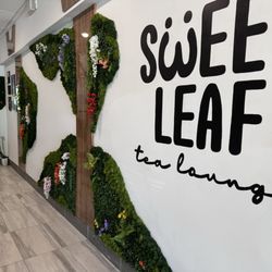 Sweet Leaf Tea Lounge - Decorated great!